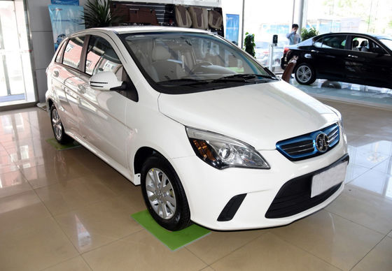 New/Used 200km Fast Charging Electric Car 30.4kwh BAIC EV200 In White Color